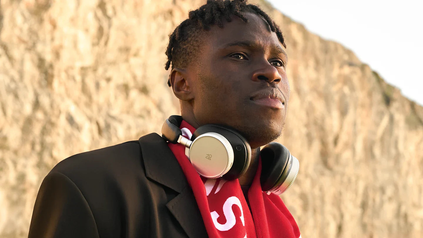 Bang & Olufsen Beoplay H100 Ear Headphones 10