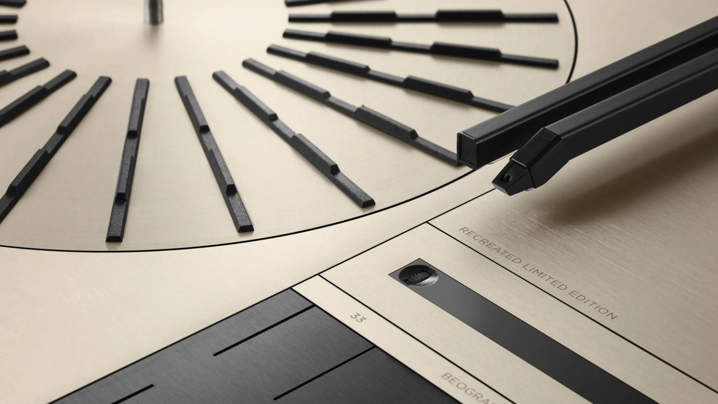 Bang & Olufsen Beogram 4000C A Classic Reborn Champagne, Light Oak Record Player 17